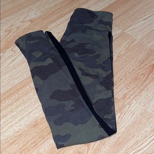 camo leggings